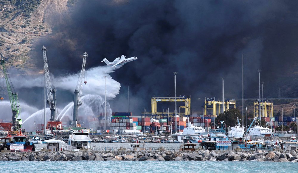 Vijon operacioni i shuarjes se zjarrit ne portin Iskenderun ne Turqi